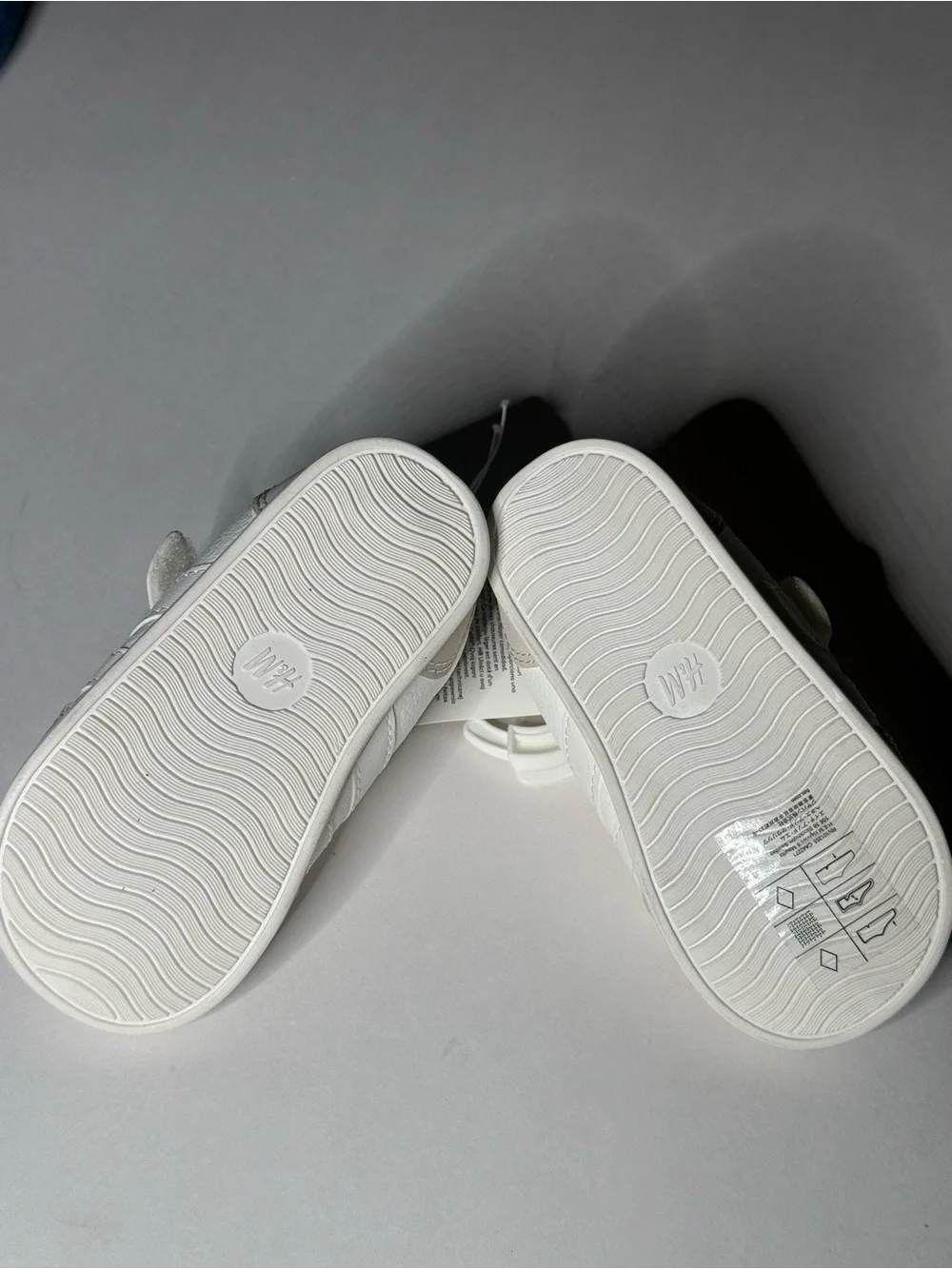 H&M Toddler White & Beige Barefoot Sneakers - Size 5.5